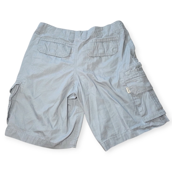 Magellan Men's Gray Cargo Shorts, Size 30W - Picture 5 of 14